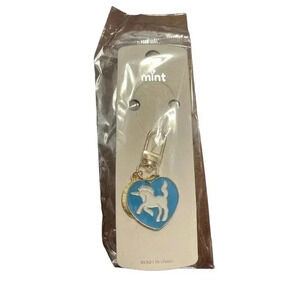 BLUE HEART KEY CHAIN OF A UNICORN